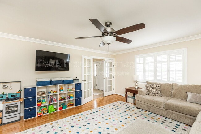 Building Photo - 9133 Robin Ridge Dr