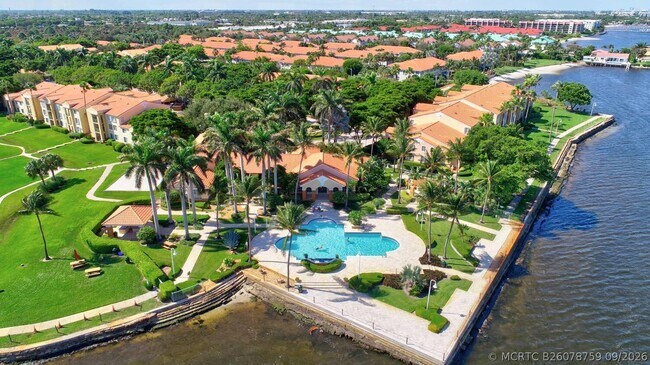 Building Photo - 103 Yacht Club Way