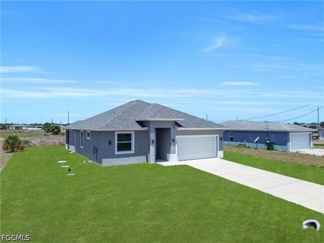 Building Photo - 1064 Calumet Cir