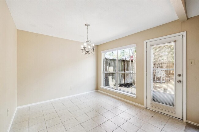 Building Photo - 16330 Leamington Ln