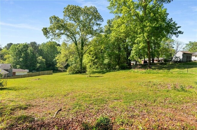 Building Photo - 3646 Rock Springs Dr