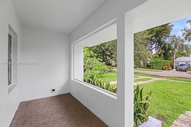 Building Photo - 4630 SW 13th Terrace