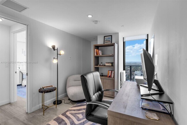 Building Photo - 55 SW 9th St