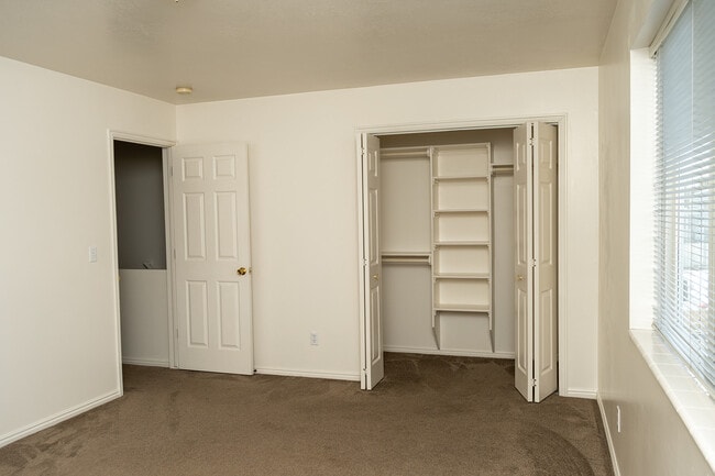 Building Photo - 1394 N 290 W