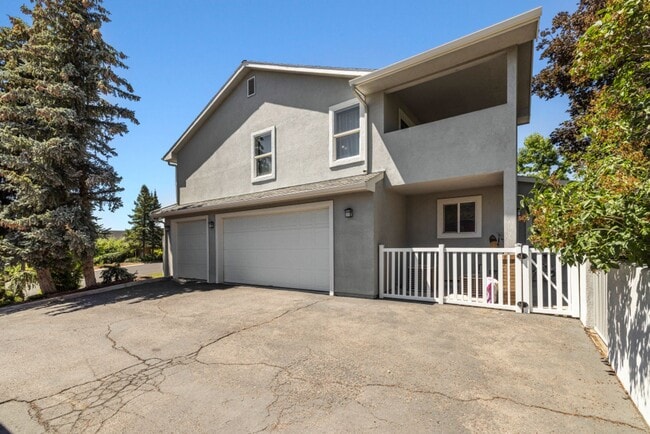 Building Photo - 1781 Quail Ridge Dr