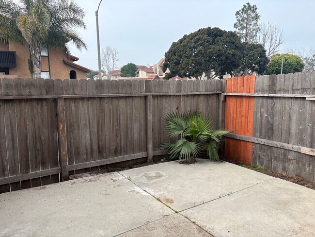 Building Photo - hbr4882