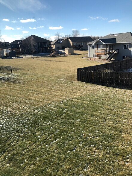 Building Photo - 911 N Bahnson Ave