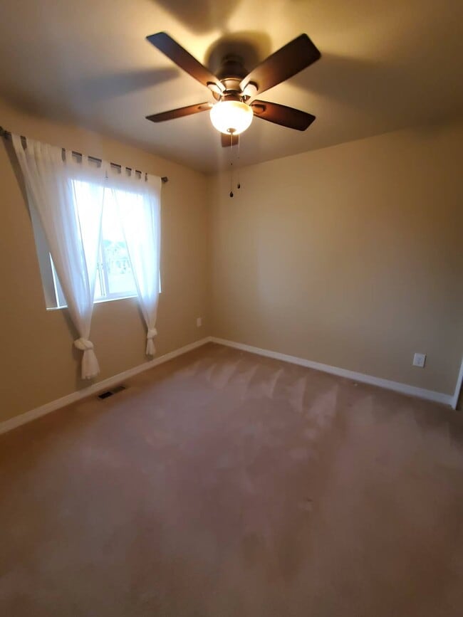 bedroom - 1370 Gold Hill Mesa Dr