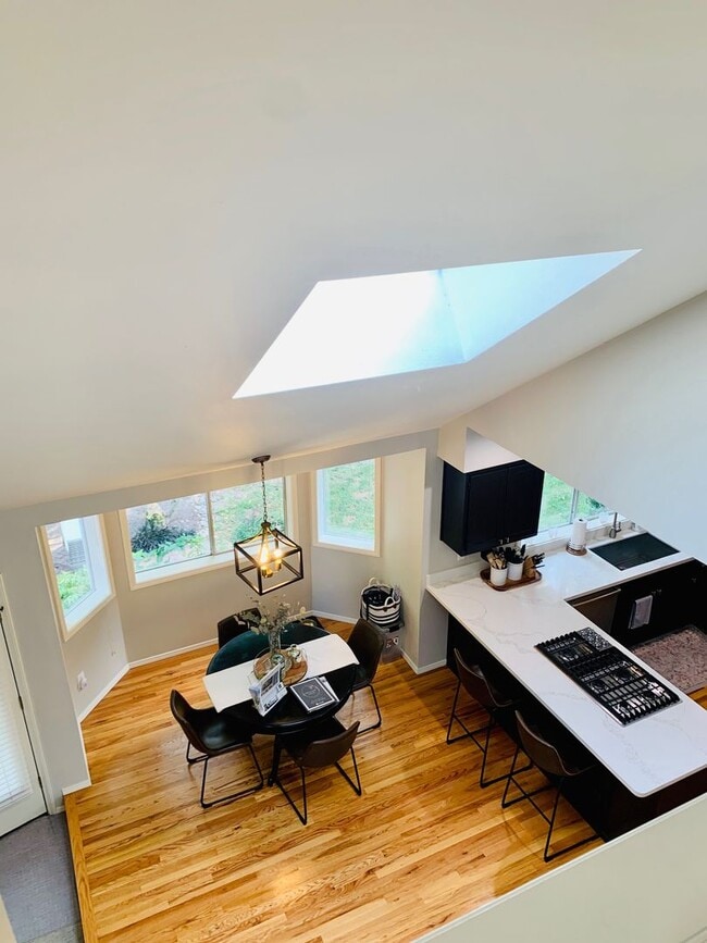 Building Photo - 4-Bedroom Single-Family Home on Quiet Cul-de-Sac