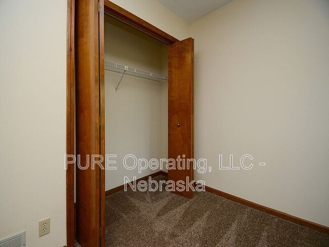 Building Photo - 1217 Pierce St