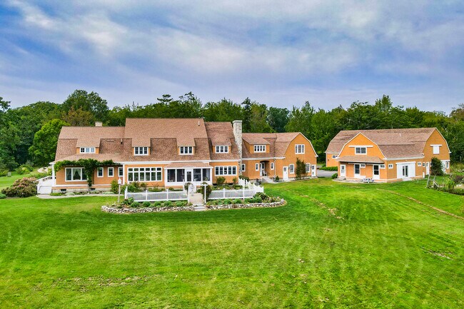 Building Photo - 35 Old Flds Wy