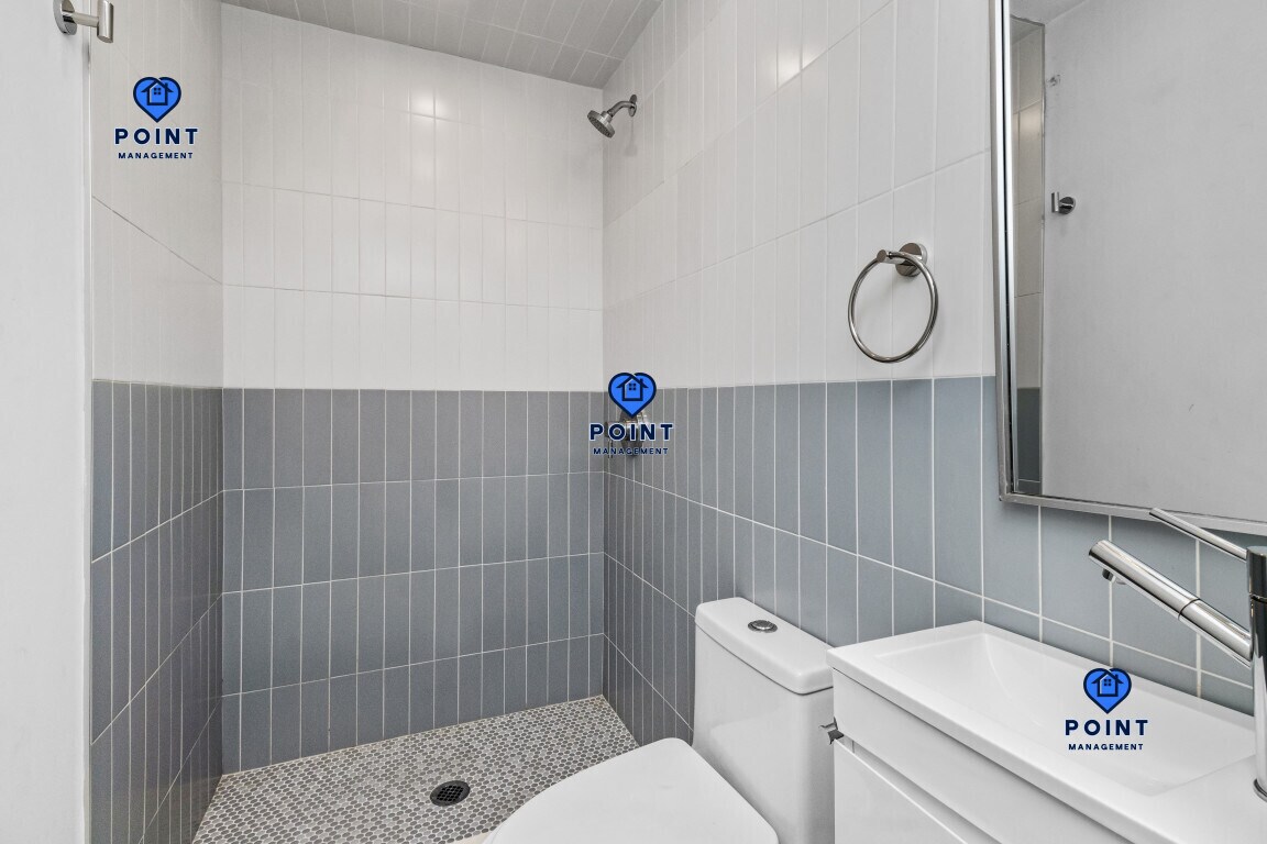 Building Photo - 86 Chelsea St