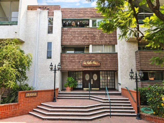 Building Photo - 2 Bed / 2 Bath in Old Town Pasadena