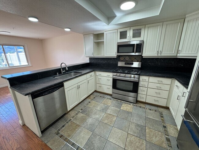 Building Photo - Hilton Head 3 Bedroom Home