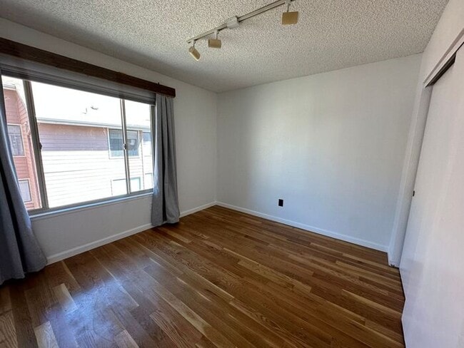 Building Photo - 2875 Idlewild Dr