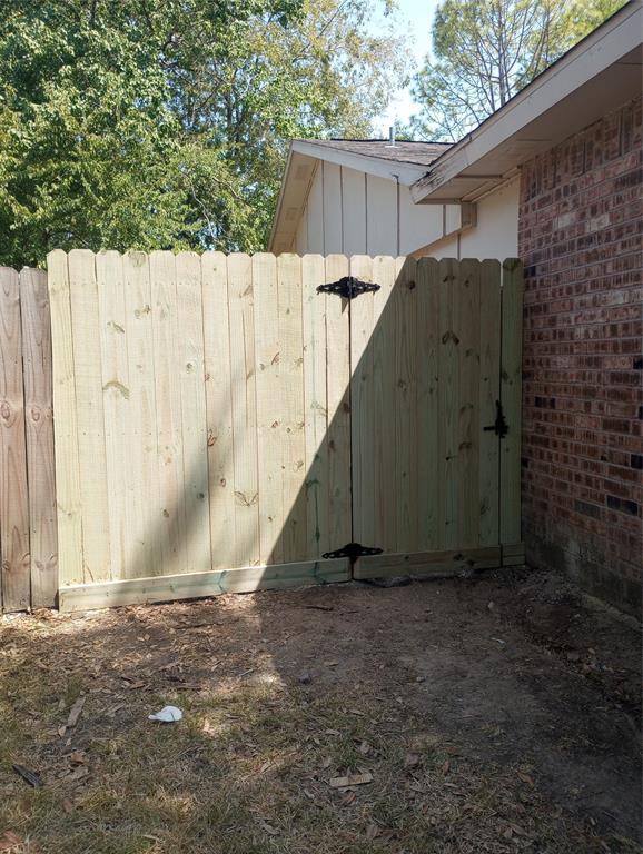 Building Photo - 8002 Knightwood Forest Dr