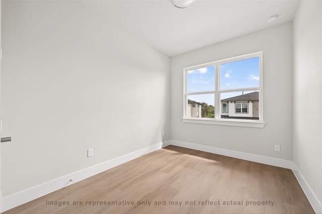 Building Photo - 10719 Mason Rd