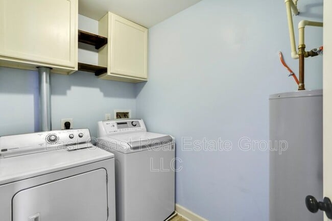 Building Photo - 38 Envy Ct