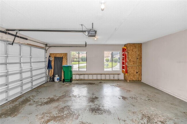 Building Photo - 510 Spoonbill Ct