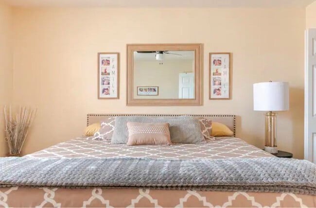 Building Photo - 901 Bordeaux Pl