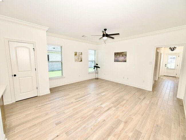 Building Photo - Gorgeous property in the highly sought after Jamestown Crossing in Prairieville