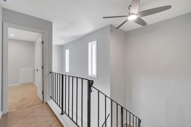 Building Photo - 390 Grovewood Loop N