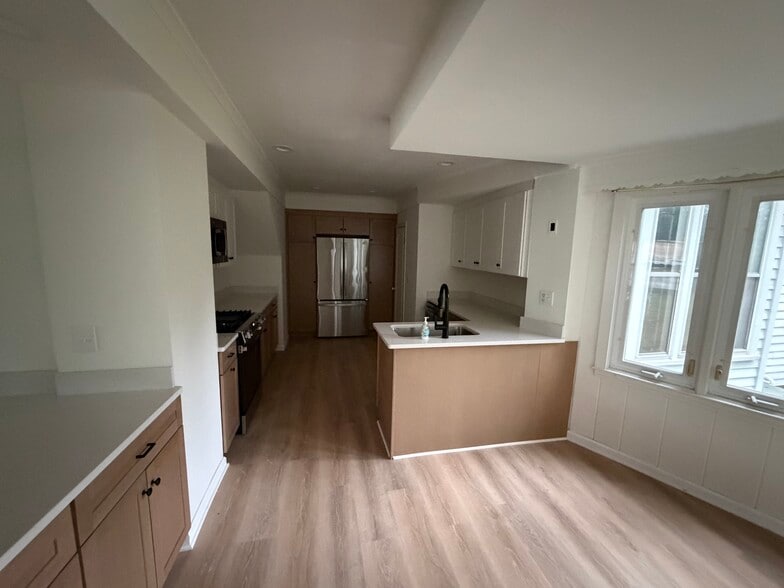 Newly Remodeled Full Kitchen - 382 Pleasant Ave