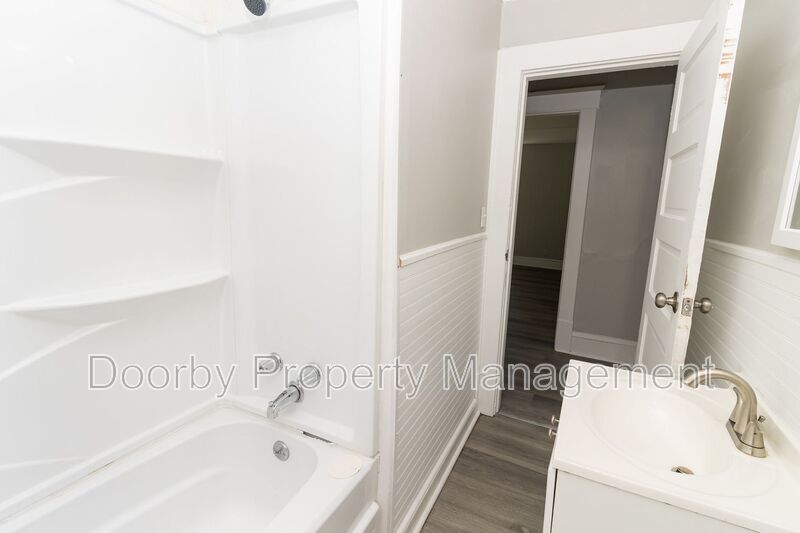 Building Photo - 3115 14th Ave