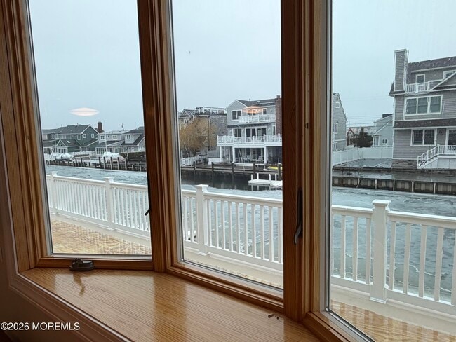 Building Photo - 326 Cutter Ln