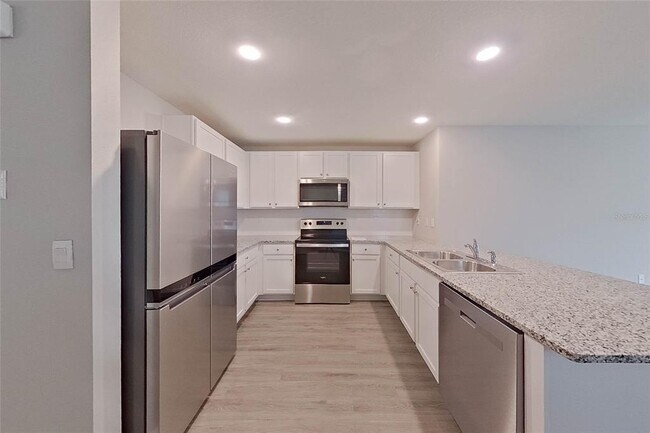 Building Photo - 8688 SW 43rd Ter