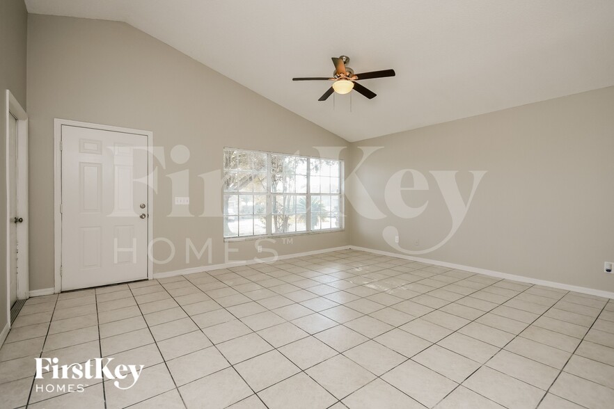 Building Photo - 3753 Dartford Dr