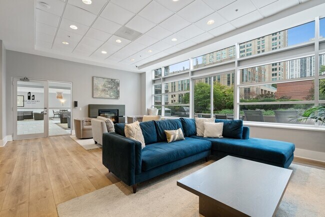 Building Photo - 545 N Dearborn St