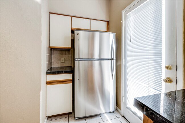 Building Photo - 2910 Grants Lake Blvd