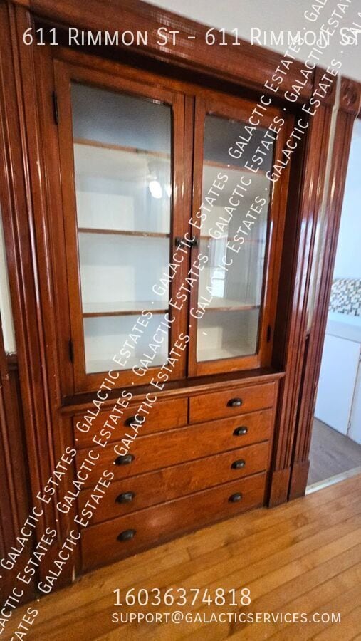 Building Photo - 611 Rimmon St