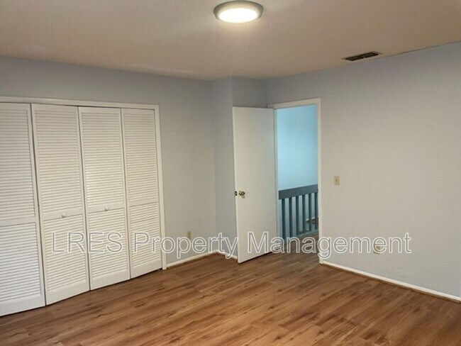 Building Photo - 4587 Lighthouse Cir