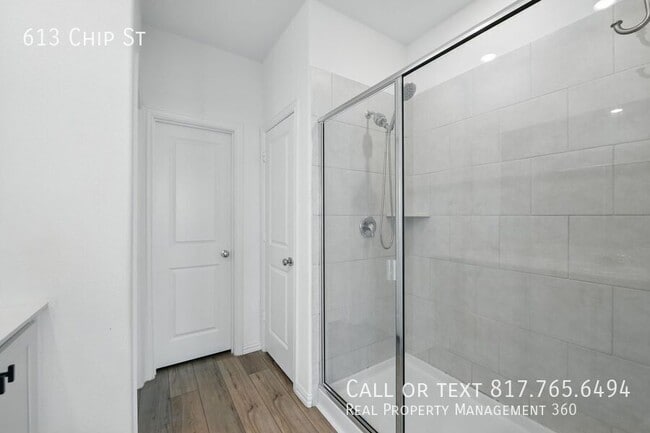 Building Photo - 613 Chip St