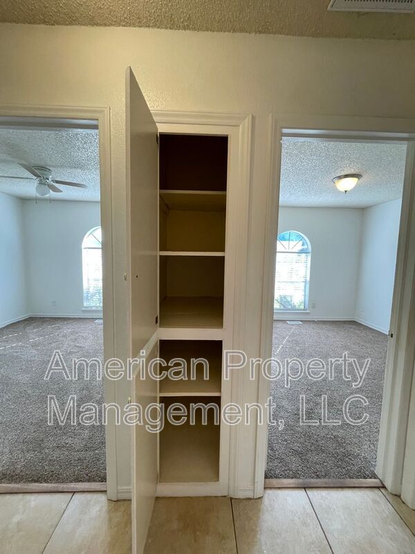 Building Photo - 11841 E 36th St