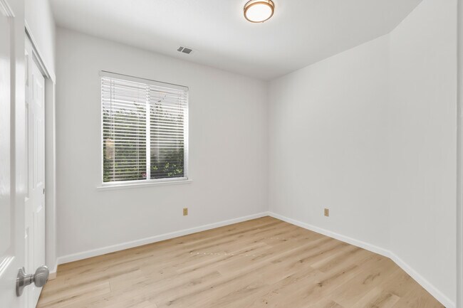 Building Photo - 9332 Caulfield Dr
