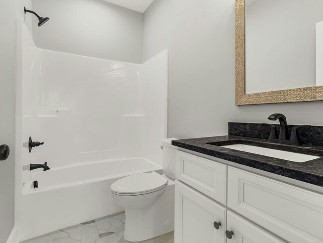 Building Photo - 303 Lee Ln