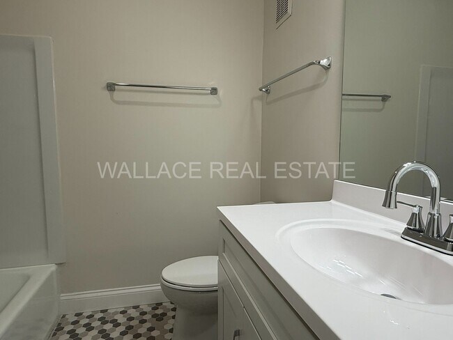 Building Photo - BEAUTIFUL, UPDATED 2 BEDROOM CONDO IN CHEROKEE AT WESTCLIFF