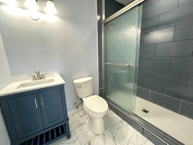 Building Photo - 1609 W Badillo St