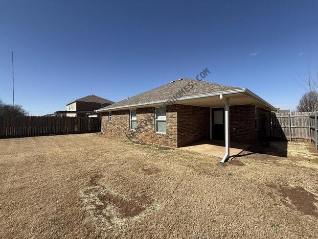 Building Photo - 3116 SE 96th St