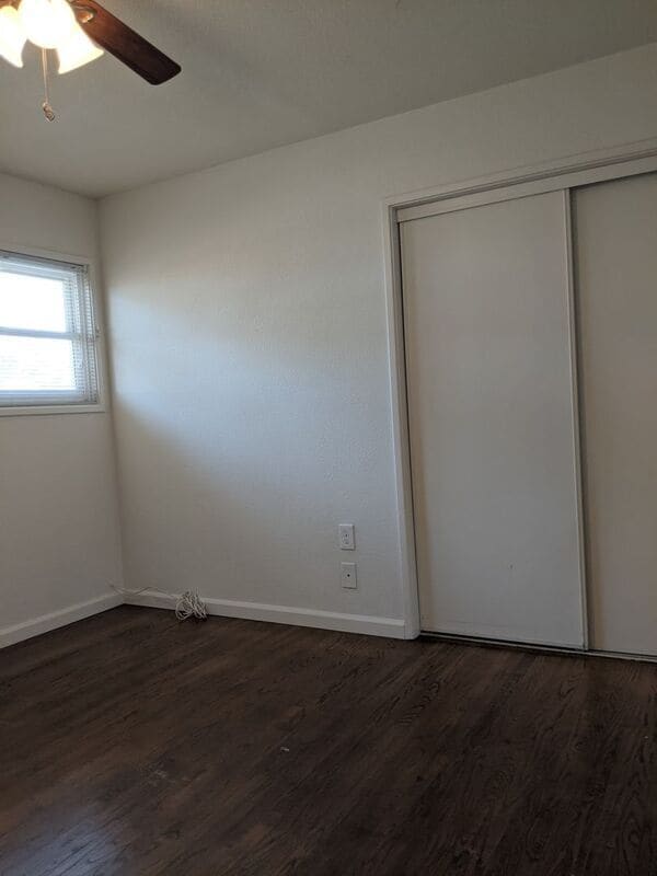Building Photo - 15411 Fernview St