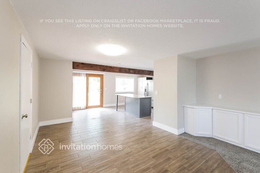 Building Photo - 285 N 10th Ave