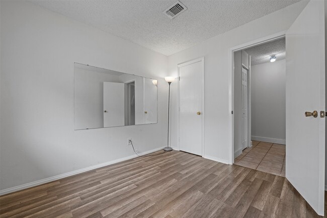 Building Photo - 23419 Prairie Bird Dr