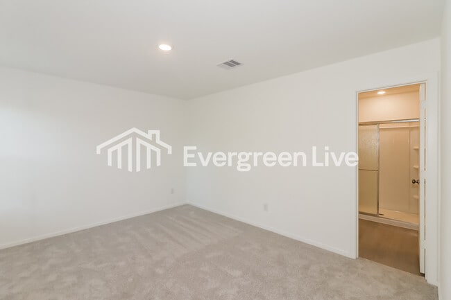 Building Photo - 19747 US-59