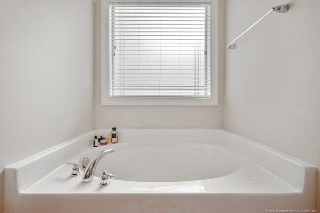Building Photo - 34 Coswell Ct