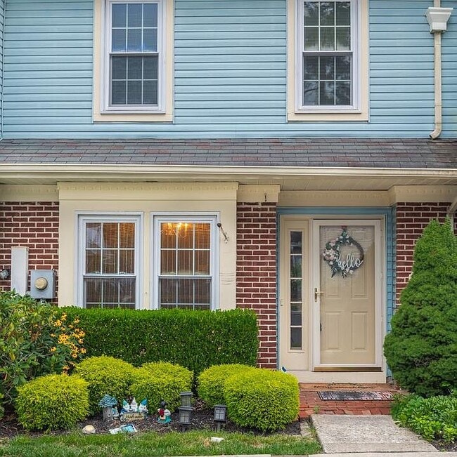 Building Photo - 1504 Virginia Ct