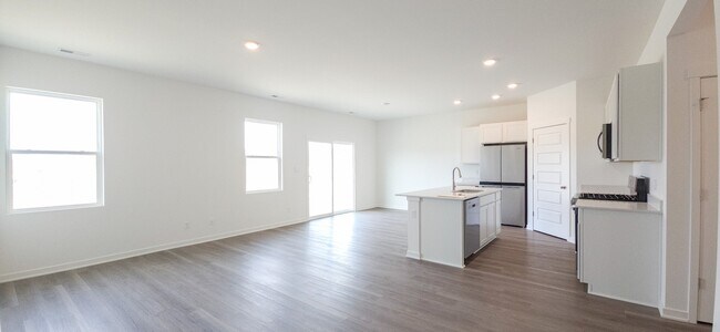 Building Photo - 4176 Viceroy St