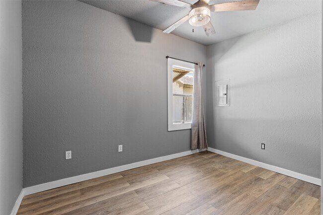 Building Photo - 1910 Stringtown Rd